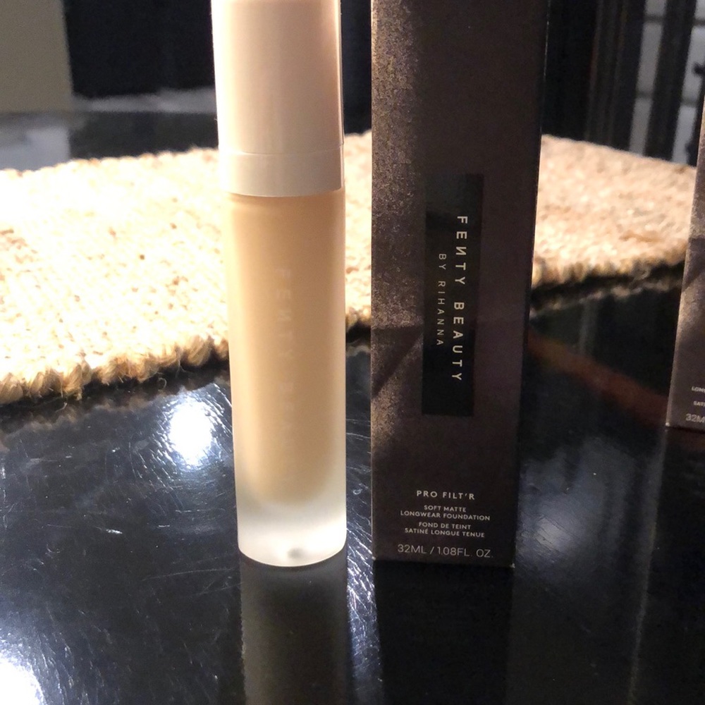 Fenty Beauty Pro Filt’R Instant Retouch Concealer.